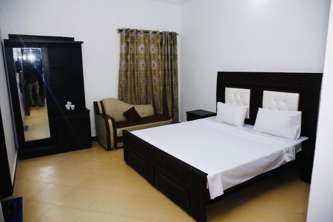 Lux Lounge Guest House Islamabad Exterior foto