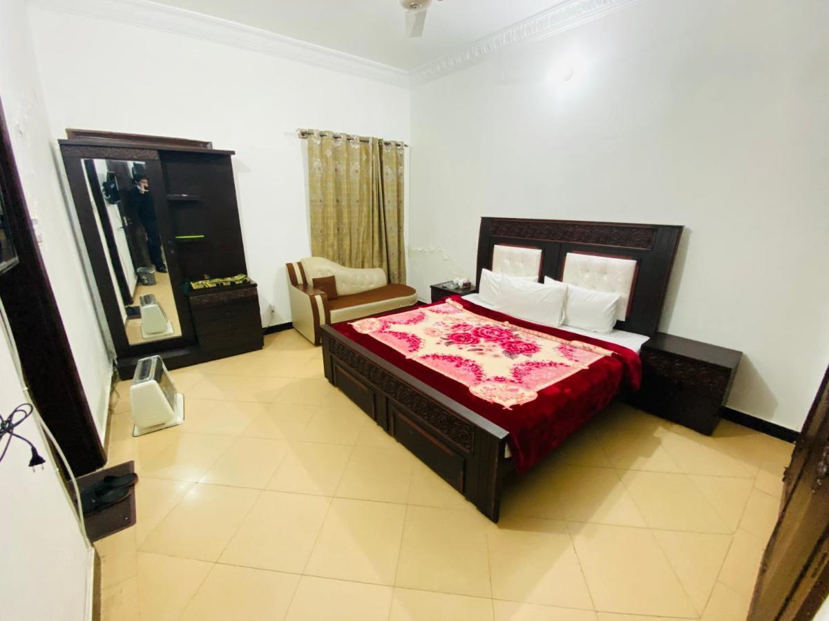 Lux Lounge Guest House Islamabad Exterior foto